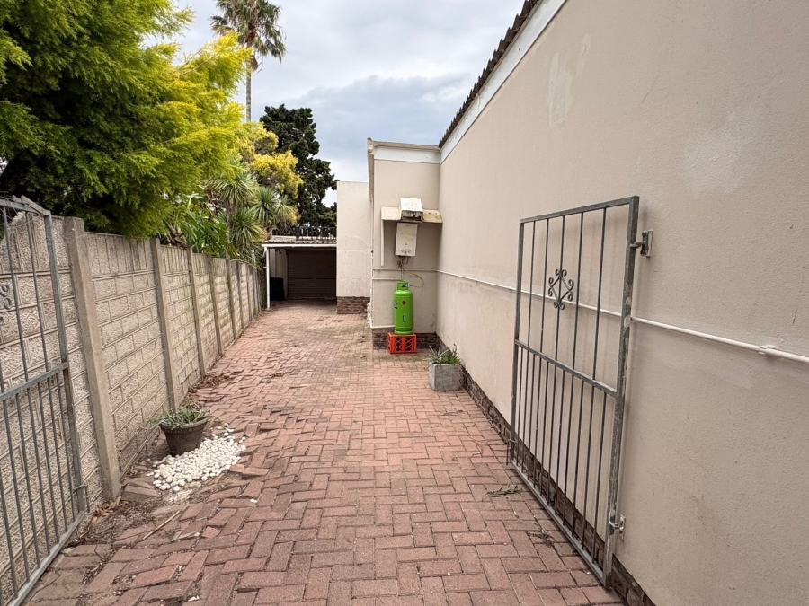 1 Bedroom Property for Sale in Beacon Bay Eastern Cape